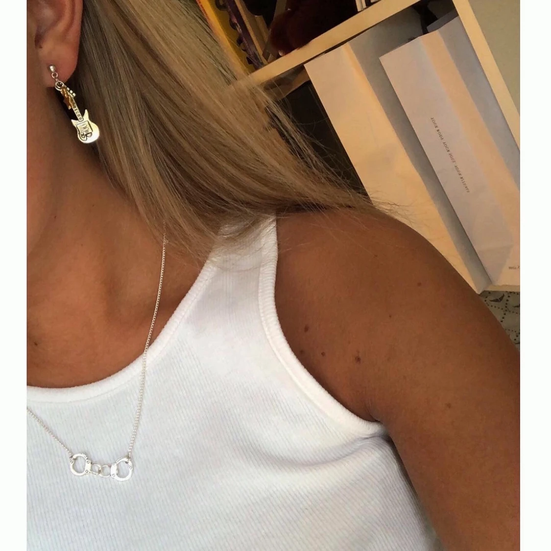 ÖRHÄNGEN OCH HALSBAND  - 91