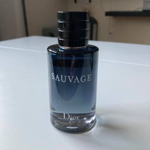 Dior SAUVAGE - används 3-4 gånger. Som ny