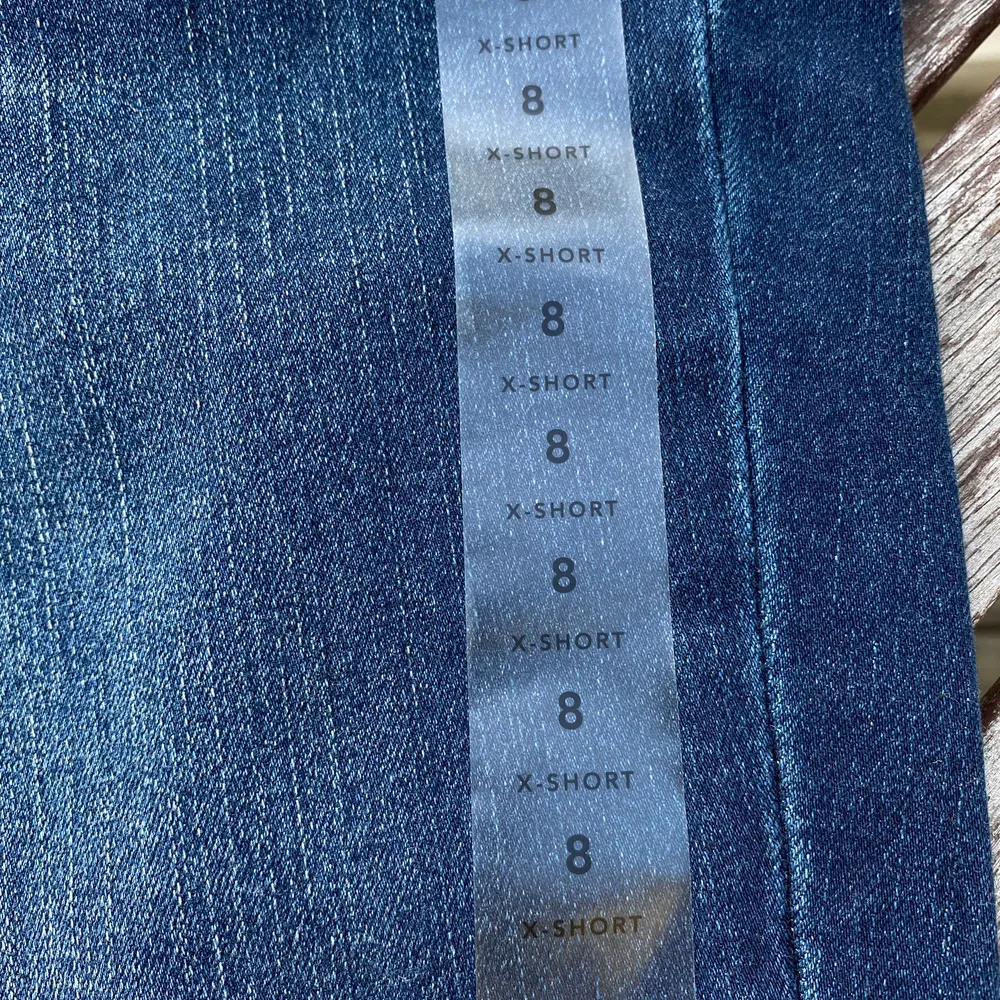 Korta strechig ma jeans, nypris 450:-. Jeans & Byxor.
