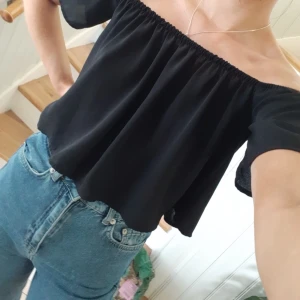 Svart topp S - Svart topp i Small från H&M