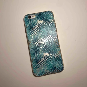  - iPhone 6 skal🌿Använd endel men fortfarande i bra skick! Frakt tillkommer!