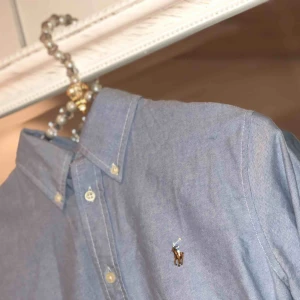  - Ralph Lauren skjorta💙 Använd ett fåtal gånger. Köpare betalar frakt