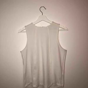  - Super fint sommar linné, passar så perfekt just nu i denna värme. Har nog aldrig använt detta linné (vad jag kan minnas iaf). Pris kan diskuteras🤗