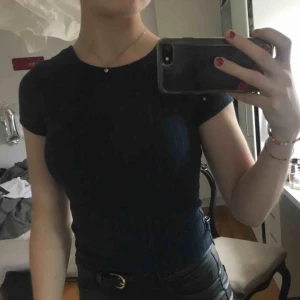  - Topp från bik bok men lappen är avklippt. Syns inte att den är använd. 