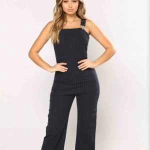  - Jumpsuit från Fashion Nova! Aldrig använd, prislappen kvar 🌸🌸🌸