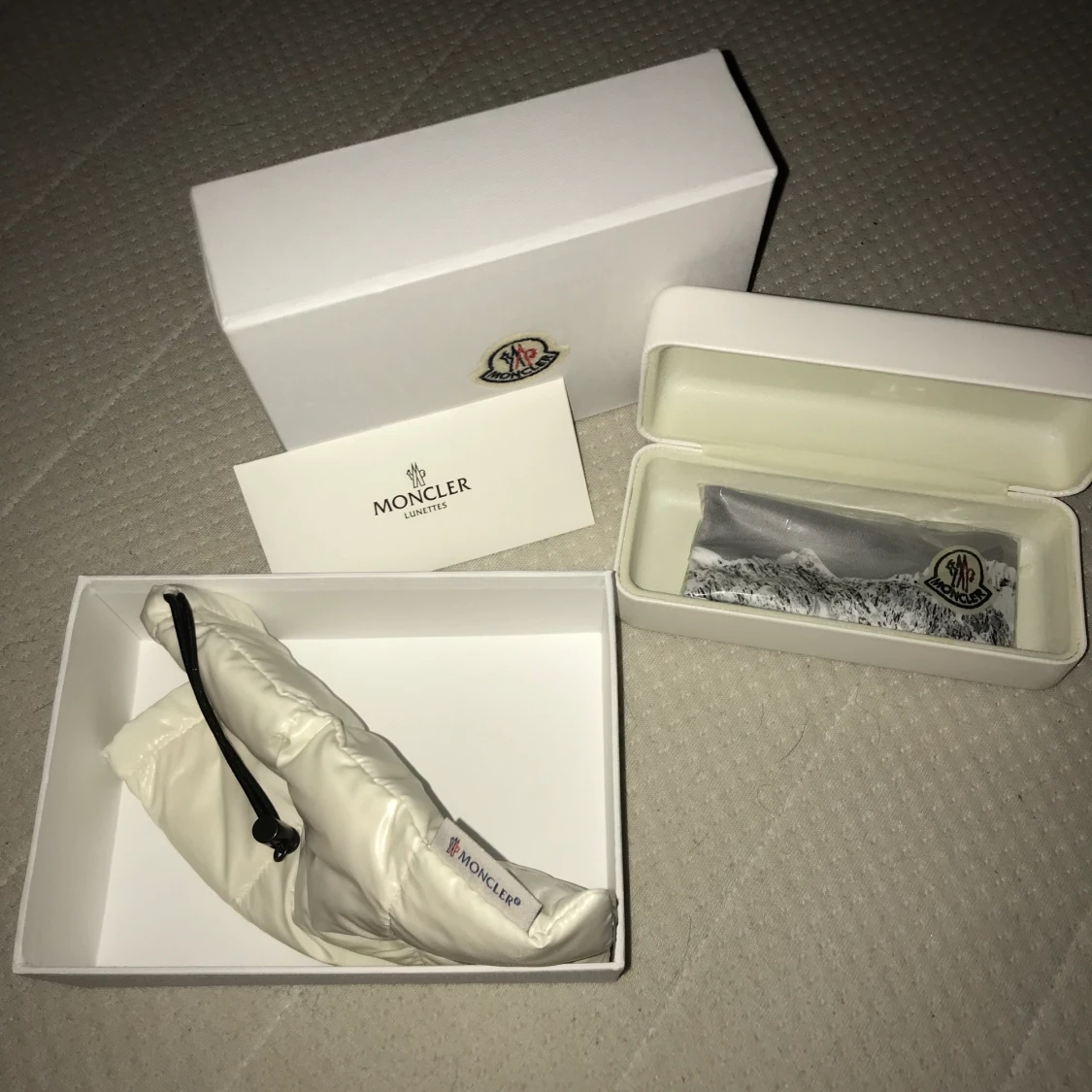  moncler boxar 300kr/st