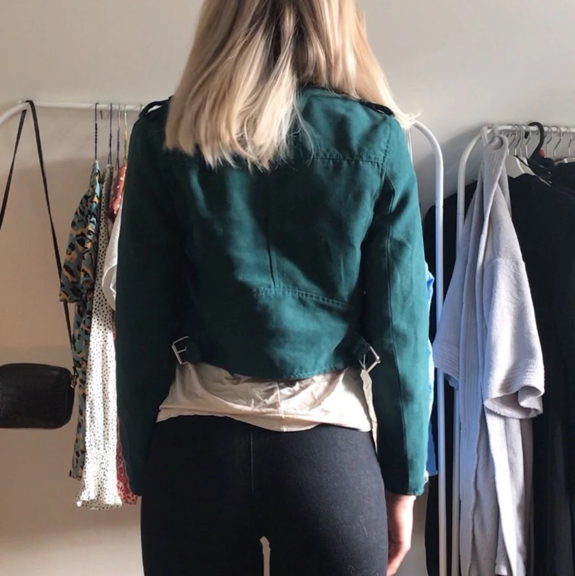 Grön jacka i moccaimitation - 90