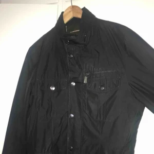  - Strl M, du står för frakten