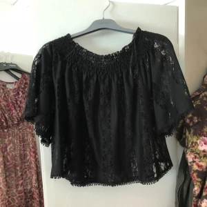  - Topp från Gina tricot, använd 4 gånger