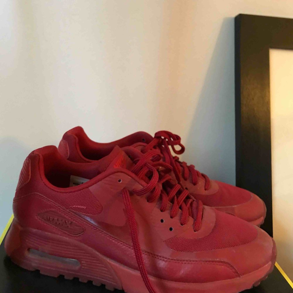 Hel röda Nike Air Max 90, i väldigt | Plick Second Hand