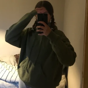 Hoodie - Skön hoodie, köparen står för frakten