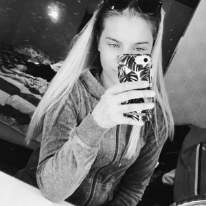 Grå kofta  - Grå kofta från Cubus. Storlek S. Frakten ingår i priset! 