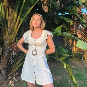 Sommarklänning från Zara - Sommarklänning från Zara! (Bandet tillkommer ej). Storlek XS men passar även S. Använd 1 gång utomlands. 150 kr