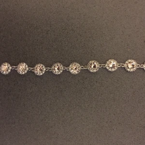 Lily and rose  - Ny armband från Lily and Rose , köpte för 999kr. Jag har aldrig använt den .