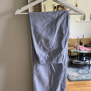 Nakd baby blue kostym byxor  - Blåa kostymbyxor från nakd, jättesköna och lite tunnare i materialet. 