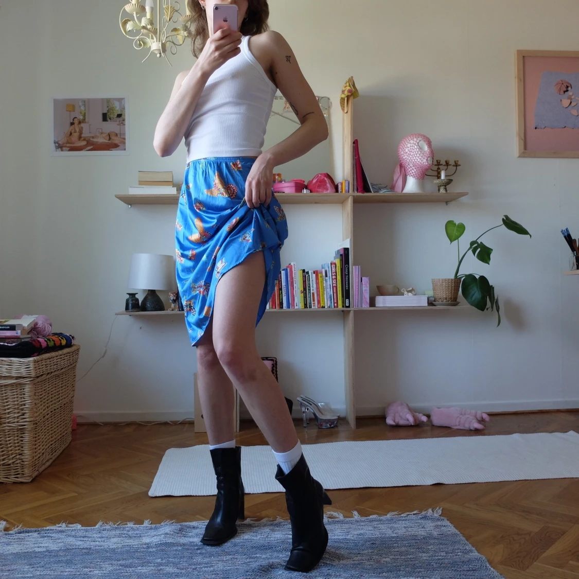 FJÄRILJSMÖNSTRAD KJOL 