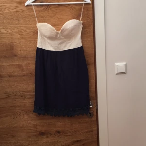  - Passar på mig med M med, Säljer massa billiga kläder pga flytt