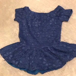  - Topp ifrån Sisters Frakt betalar köparen!