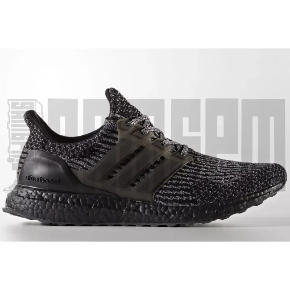 Helt oanvända limited edition Adidas Ultraboost core black grey 3.0 i storlek 42. Skor.