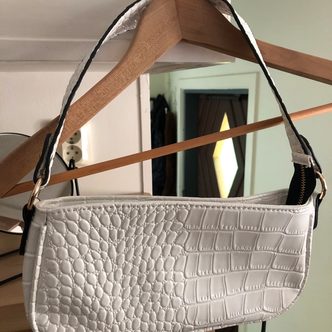 Vit lack väska  - 90