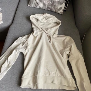 Hoodie från nakd str xxs - Beige hoodie från nakd str xxs
