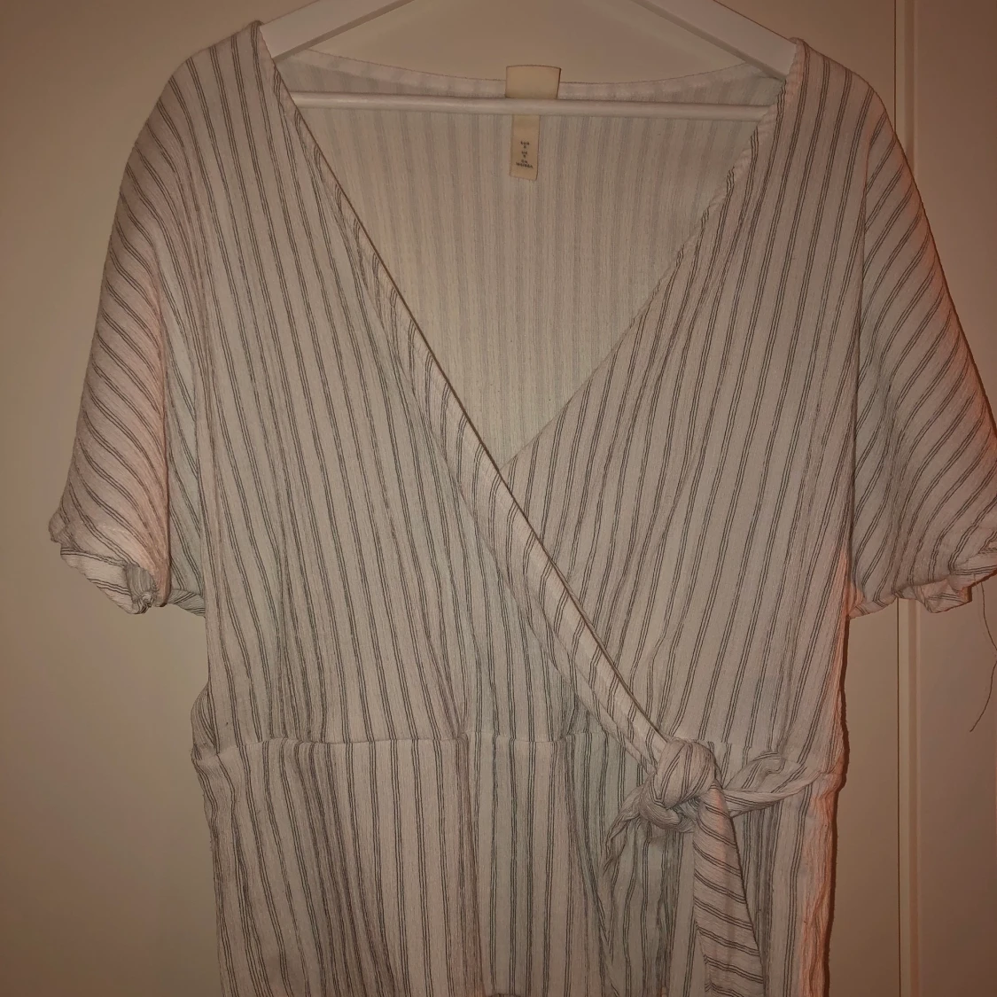 Söt randig omlottblus - 90