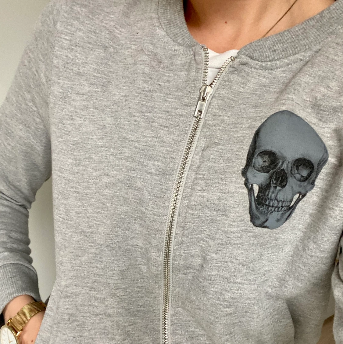 Tröja med döskalle