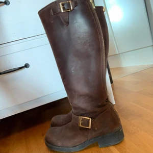 Höga Johnny bulls - Höga bruna Jonny bulls, mycket bra skick.