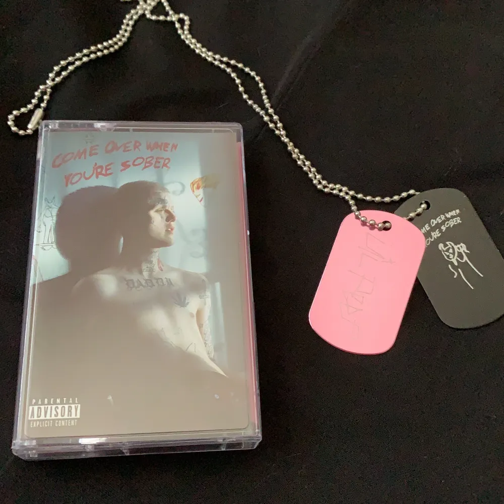 Lil peep kasset band och halsband (come over when you’re sober album). Accessoarer.