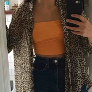  - Nice tunn leopardskjorta, perfekt över ett linne😍
