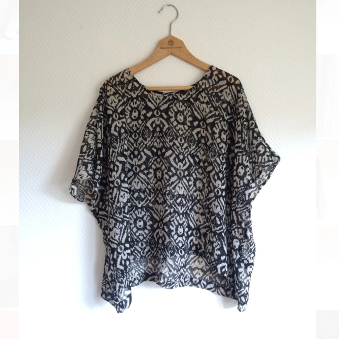 Mönstrad transparent topp från indiska, fint skick.