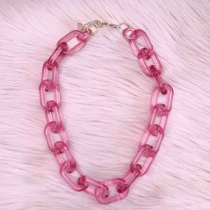  - Supercoolt rosa plasthalsband, helt nytt💓 frakt kostar 20kr✨