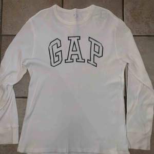 Supermysig tröja från GAP i storlek M. Säljs pga används inte längre. Kan mötas upp i Stockholm annars står köpare för frakt! 