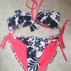  - Bikini från stadium. Helt ny! Aldrig använd. Storlek 38 Köparen betalar frakten.