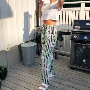  - Snygga byxor som passar både till vardags och fest!