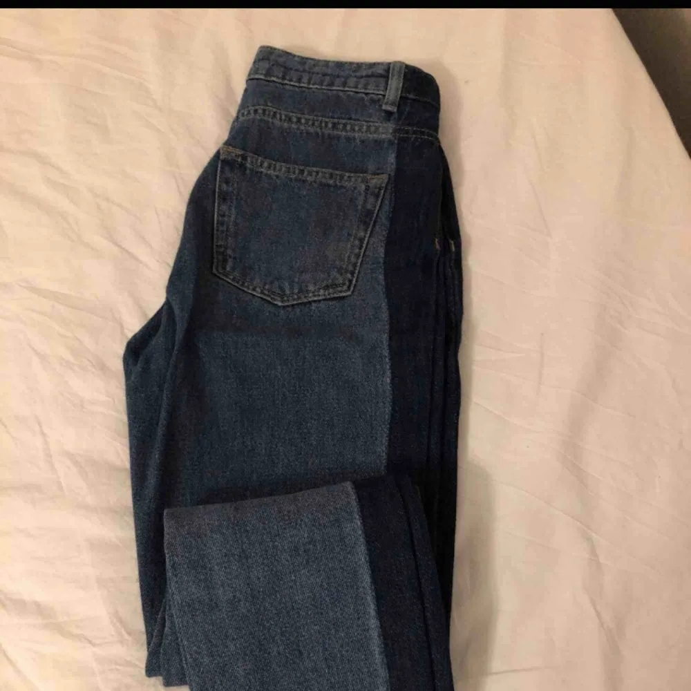 Mom jeans från na-kd. Jeans & Byxor.
