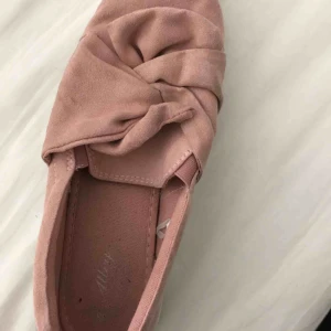  - Dinsko.knappt använda.storlek 38 Frakt 63