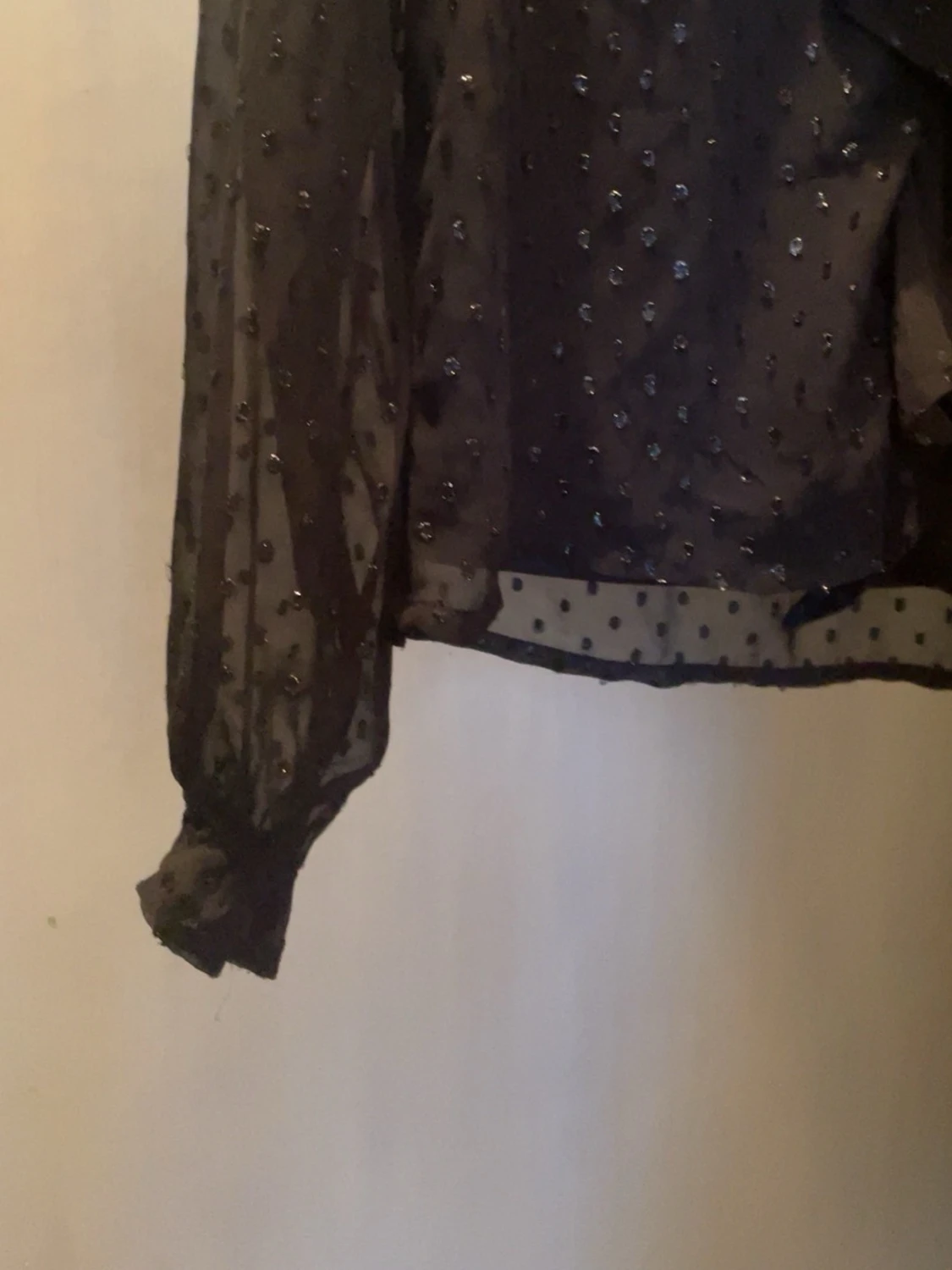 Svart blus med volang från SAMSA Young - 3