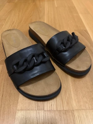 Sandaler strl 41 - Endast använda en gång inomhus.