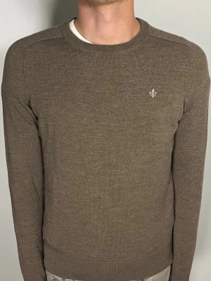 Morris merinoull tröja - 👕 Plagg: merinoull tröja                                                           📏 Storlek: M sitter som S                                                               🏷️ Märke/Modell: Morris                                                     ✨ Skick: Fint skick                                                         💬 Vid frågor är det bara att skriva!                                                                                          🛍️ Gramenti