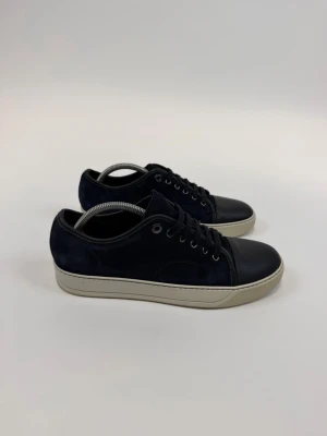 Lanvin Captoe - Lanvin Captoe!  Storlek UK 8= 42 fits 43, Ny pris= 6000 kr, Kvitto finns!  