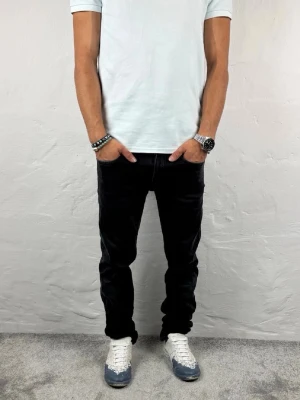 Replay jeans  - Ett par riktigt snygga jeans från Replay i storlek W29 L32 i modellen Anbbas 