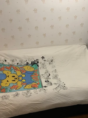 Täcken 120*180 - Ett mjukt, rent och väldigt bekvämt duntäcke fyllt med fjädrar och dun