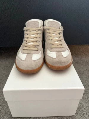 Maison margiela  - Sparsamt använda maison margielas. Allt i bilderna tillkommer!