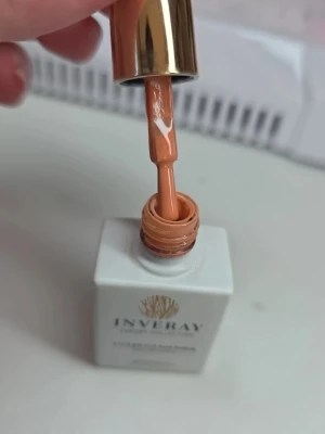 Inveray gel polish 96 soft  - Snyggt gelnagellack från Inveray Luxury Collection färgen 96 soft aldrig använd 