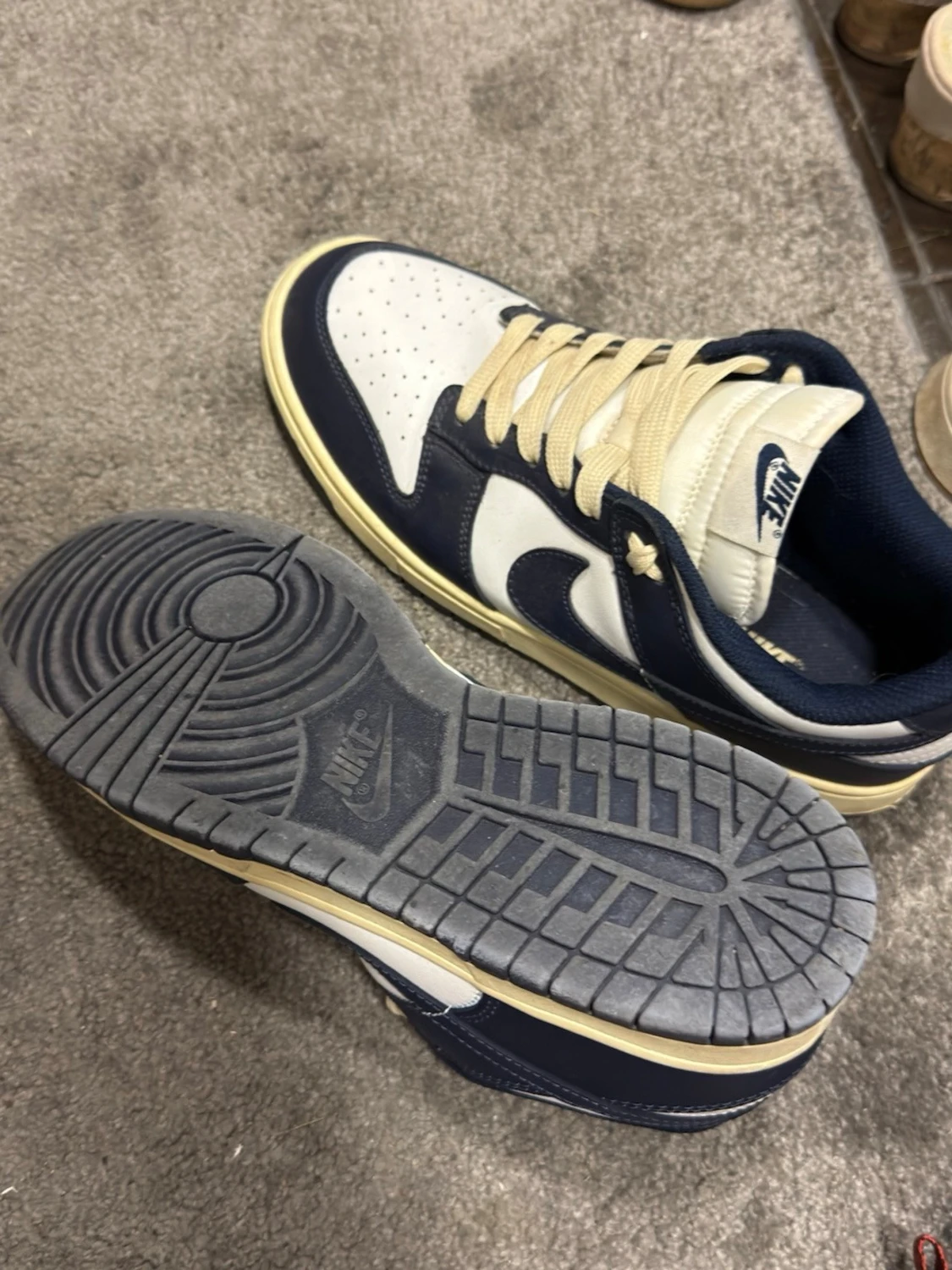 Nike Dunk Low blå och vita sneakers - 2