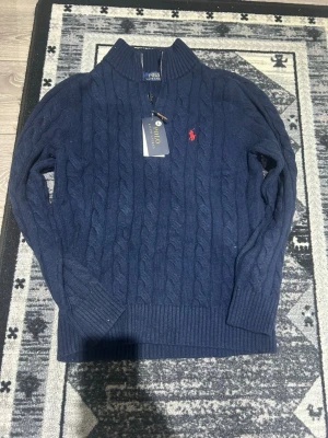 Ralph Laurent  - Hej säljer en helt ny Ralph Laurent tröja i stl L aldrig använd 