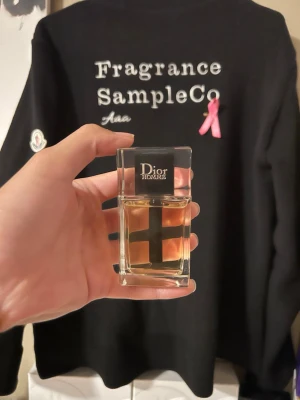 Dior homme OG - Säljer nu en dior homme, storleken är 50ml och finns ungefär 48ml kvar