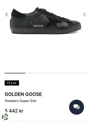Golden goose  - Golden goose all black, en rare colorway som blev slutsåld överallt när den släpptes. Knappt använda som kan ses på bilderna. Storleken är 43.  Dustbag ingår men kan diskuteras med box pga frakt. 