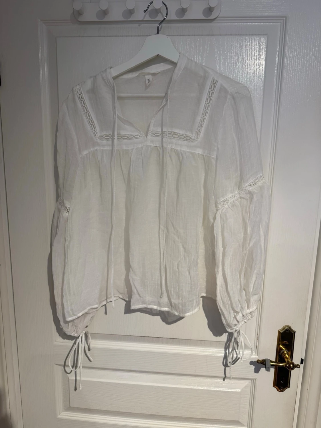 Vit bohemisk blus med knytband - 3